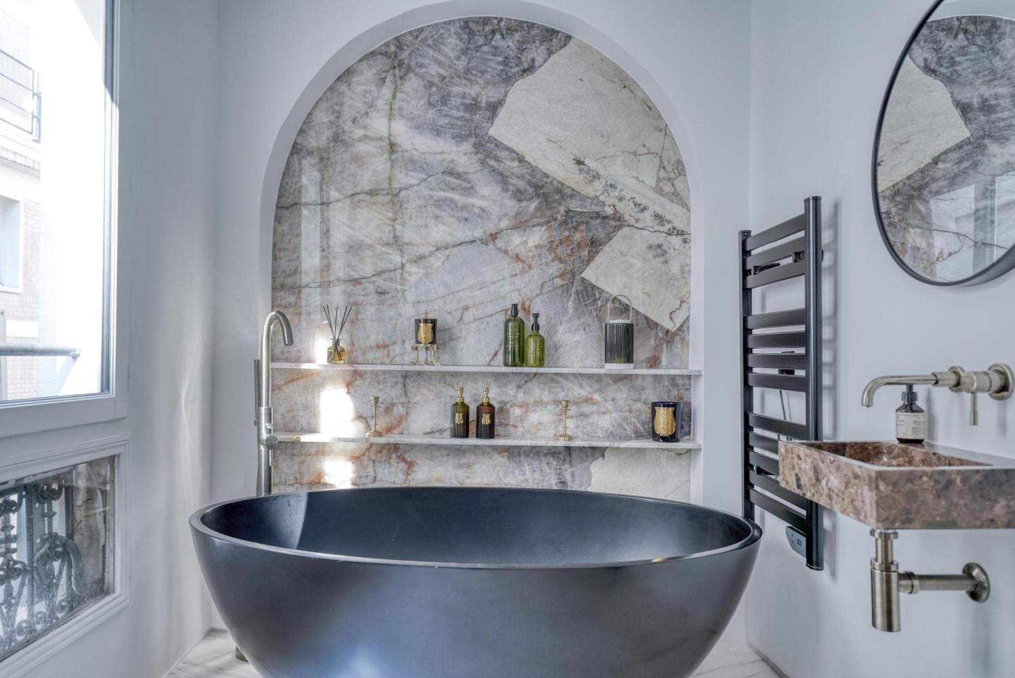 Montaigne Luxury Appartement